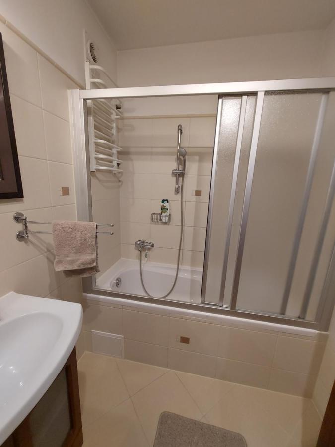 Wygodny Przestronny Apartament Janowskie Blonia Rahmel Exterior foto